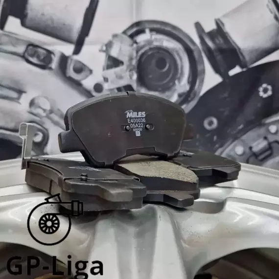 Колодки передние для HYUNDAI SOLARIS, KIA RIO III (Смесь Low-Metallic) E400036 Хендай Хундай Солярис Киа Рио 3