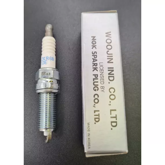 Свеча 93815 (NGK) зажигания иридиевая NGK IRIDIUM (КОРЕЯ) (SILZKR6B10E) для ХЮНДАЙ, КИА, HYUNDAI i40 (11-), ix35 (10-) (1.6), KIA Rio (11-) (1.4), Sportage (10-) (1.6)