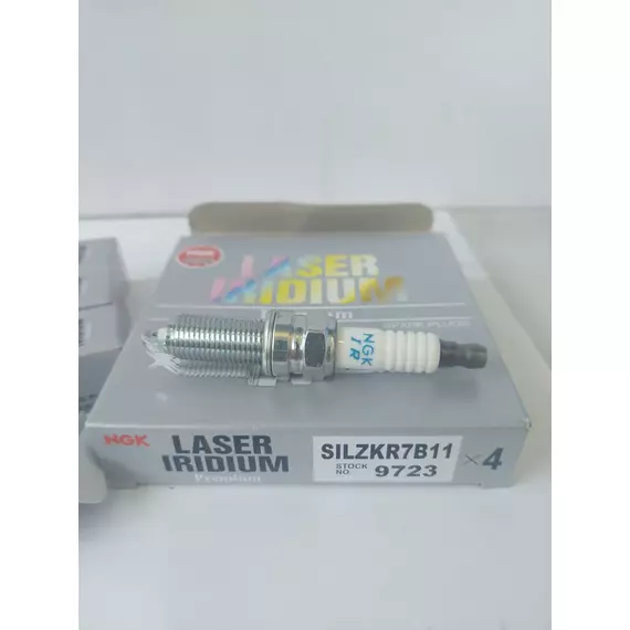 Свеча зажигания NGK silzkr7b11 9723